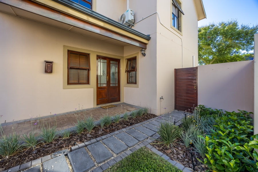 3 Bedroom Property for Sale in Graanendal Western Cape